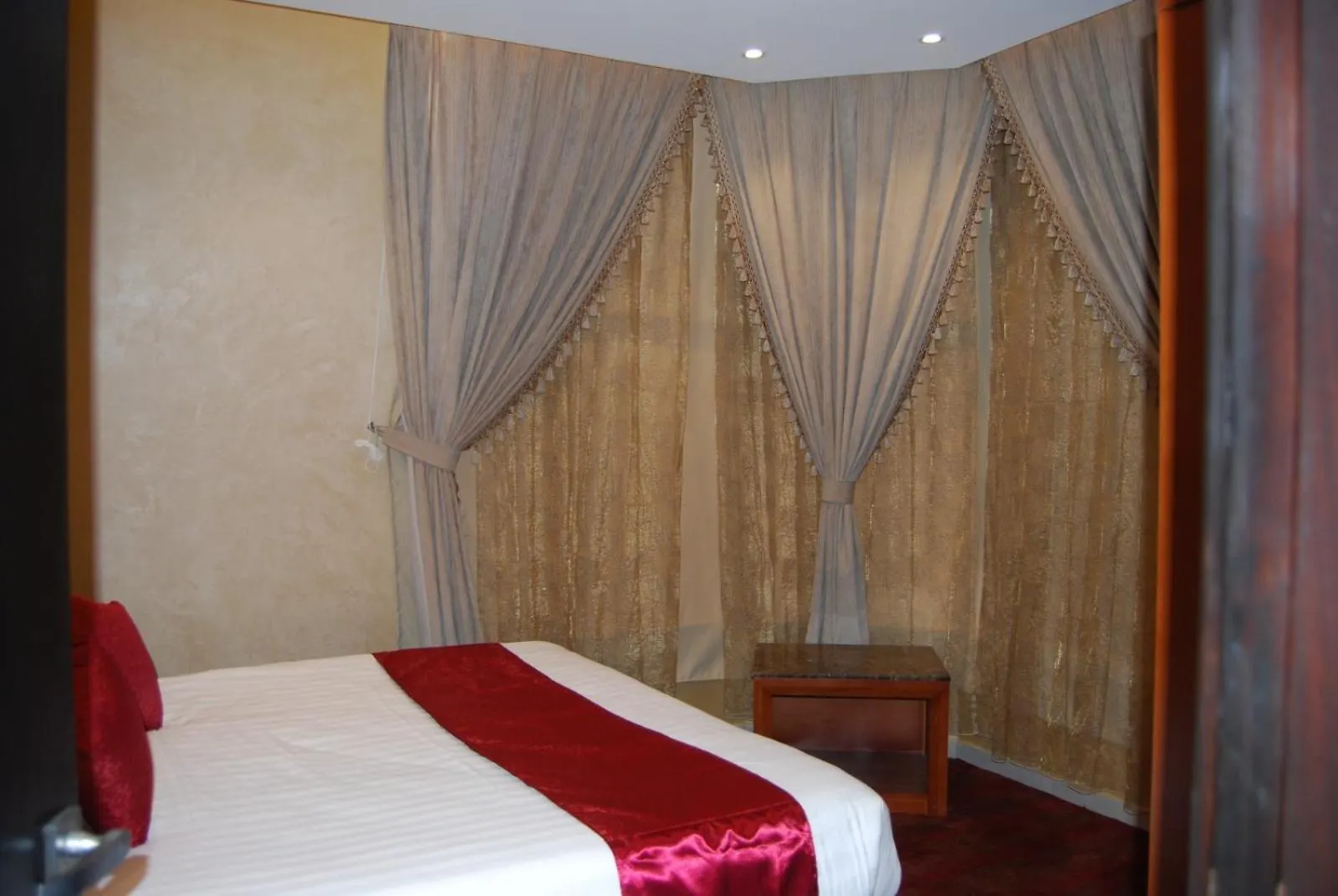 Al Mahmal Aparthotel جدة