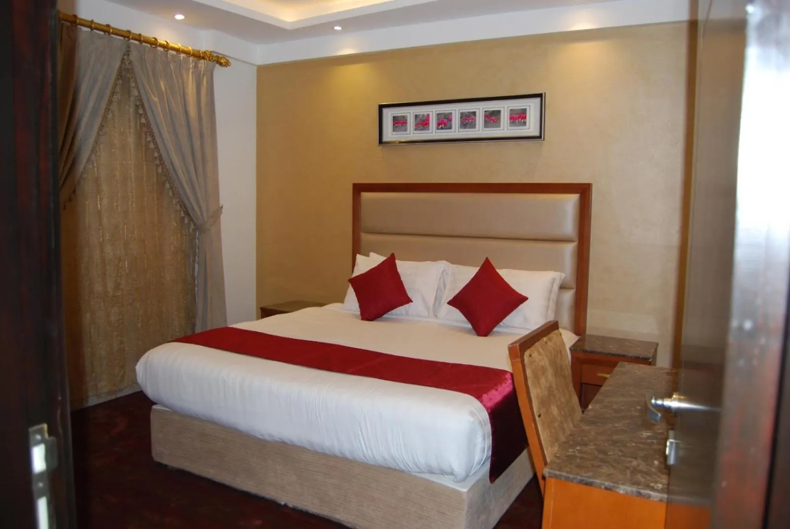Al Mahmal Aparthotel جدة